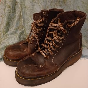 Vintage Dr. Martens Air Wair boots unisex